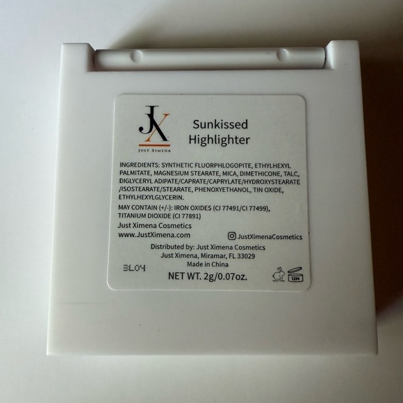 Just Ximena Highlighter in Sunkissed - Picture 5 of 5